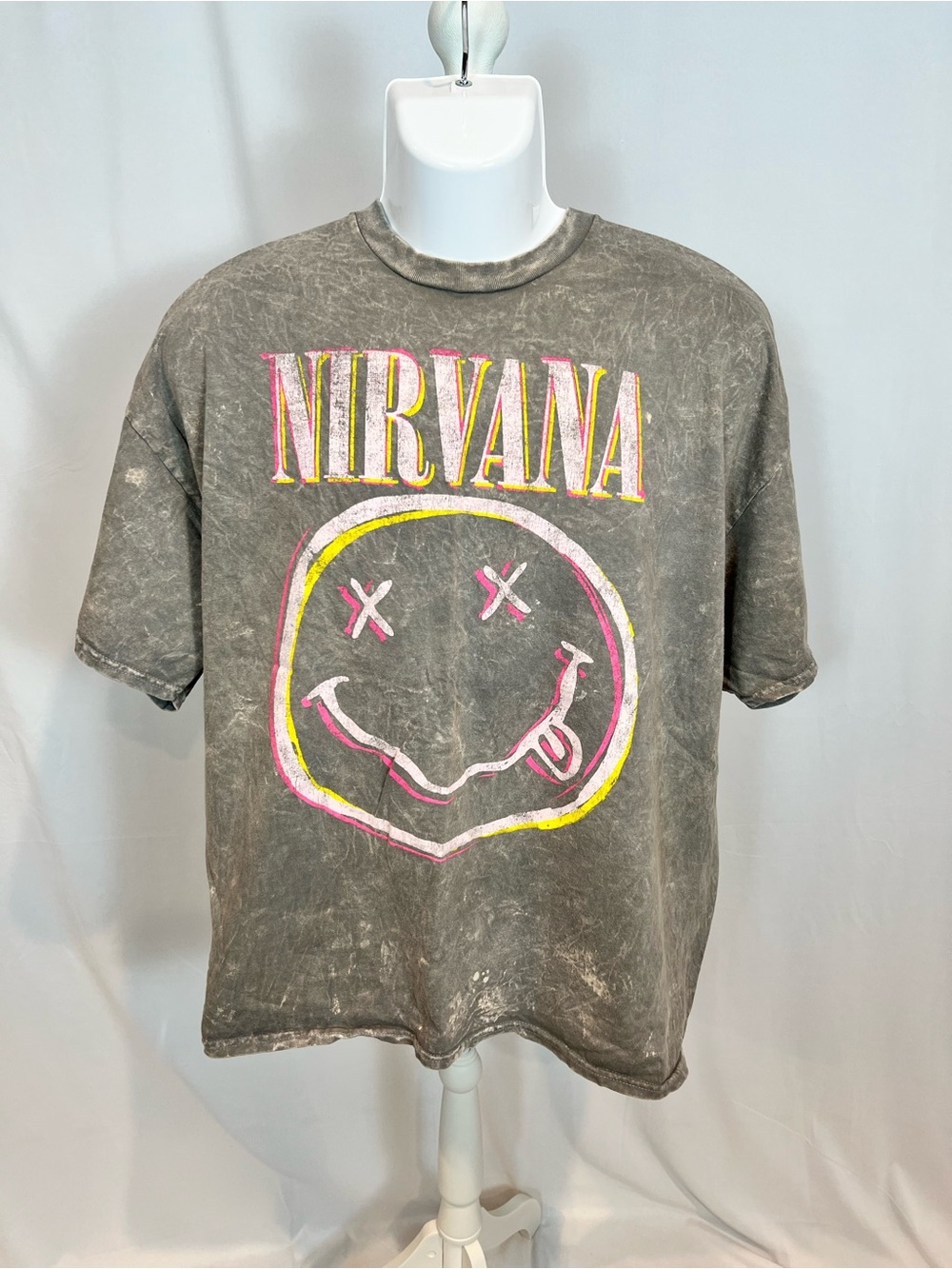 NIRVANA Short Sleeve Graphic Tee in Washed Gray with Pink & Yellow Print